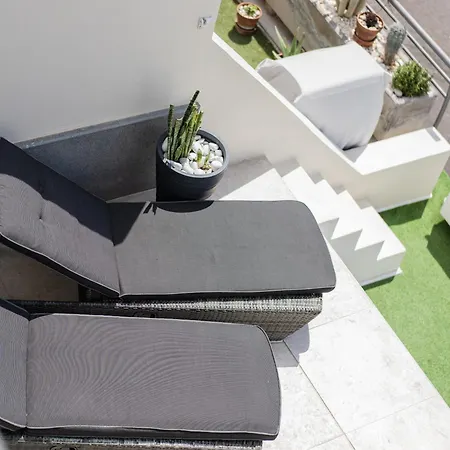 Charming Semi- Detached In Mirador Del Duque * Адехе
